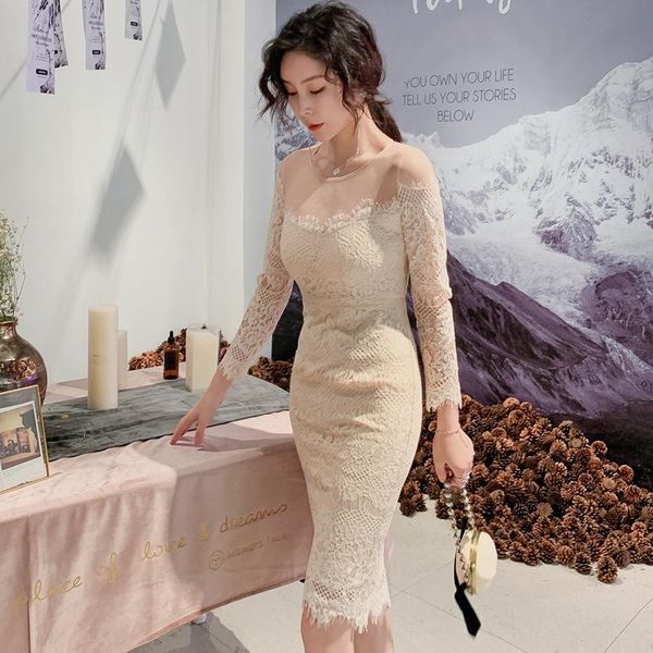 casual dresses 2021 spring high end lace dress women midi club vintage ladies mesh patchwork long sleeve split corset party, Black;gray
casual dresses 2021 spring high end lace dress women midi club vintage ladies mesh patchwork long sleeve split corset party, Black;gray