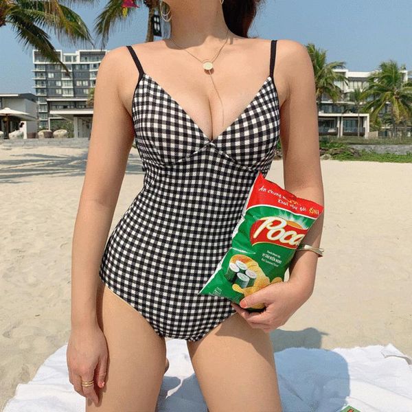 one-piece suits 2021 korea nylon plaid backless lace up one piece swimsuit women bathing suit beach
one-piece suits 2021 korea nylon plaid backless lace up one piece swimsuit women bathing suit beach