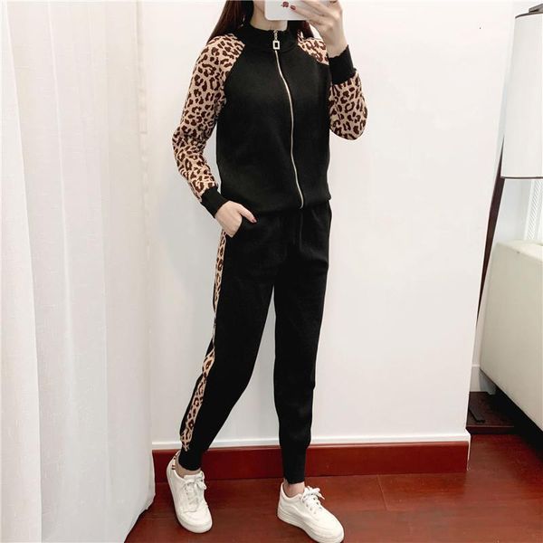 women's tracksuits leopard patchwork long sleeve knitted 2 piece tracksuit women zipper cardigan and casual sweatpants 2021 new sp, Gray
women's tracksuits leopard patchwork long sleeve knitted 2 piece tracksuit women zipper cardigan and casual sweatpants 2021 new sp, Gray