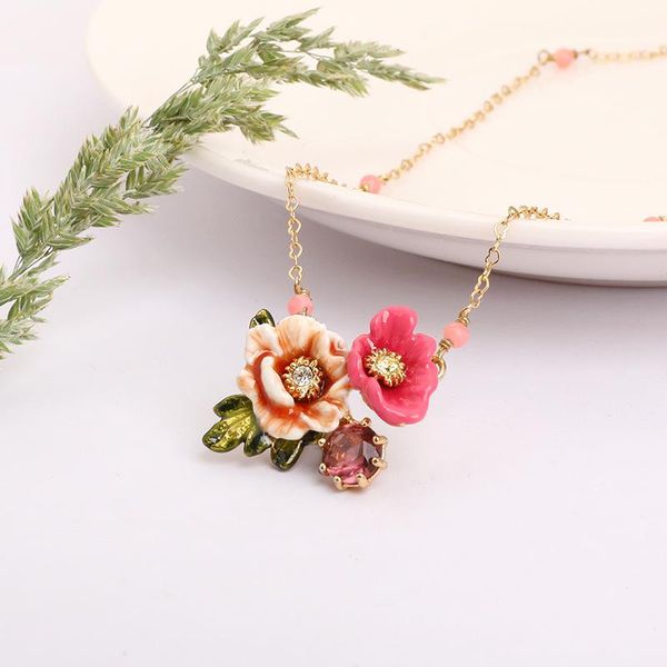 european and american temperament fashion two tone enamel flower necklace female personality niche design sense clavicle chain pendant neckl, Silver
european and american temperament fashion two tone enamel flower necklace female personality niche design sense clavicle chain pendant neckl, Silver