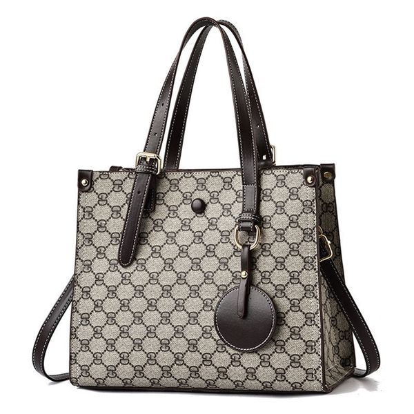 factory store shop women's bag new fashion versatile atmosphere large capacity portable single shoulder messenger women's
factory store shop women's bag new fashion versatile atmosphere large capacity portable single shoulder messenger women's