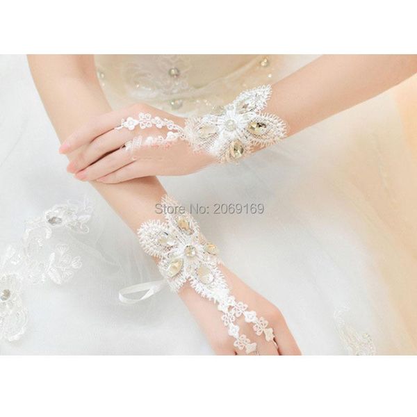 bridal gloves luvas de noiva 2021 lace white fingerless rhinestone beading wedding party prom wrist glove
bridal gloves luvas de noiva 2021 lace white fingerless rhinestone beading wedding party prom wrist glove