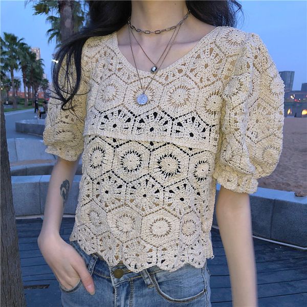 knitted shirts female hollow out women blouses loose summer new short sleeve korean solid ladies blusa white 210416
knitted shirts female hollow out women blouses loose summer new short sleeve korean solid ladies blusa white 210416