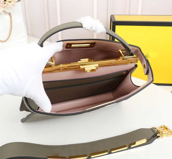iconic totes women luxurys designers bags iseeu genuine leather womens shoulder bag business dress large-capacity tote z00119
iconic totes women luxurys designers bags iseeu genuine leather womens shoulder bag business dress large-capacity tote z00119