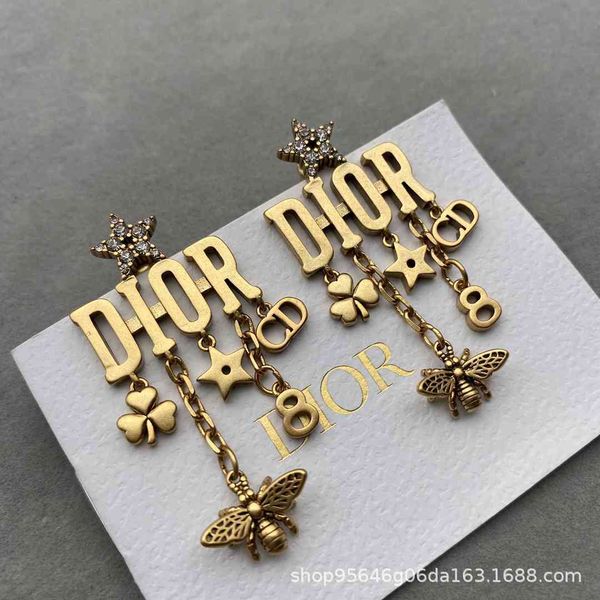 2021 new designer family products star letter tassel accessories earrings women's fashion earrings with variety of, Golden
2021 new designer family products star letter tassel accessories earrings women's fashion earrings with variety of, Golden