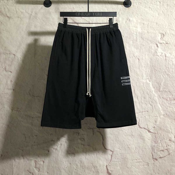 one of you dark ro embroidery three slogan shorts men's summer plain grain harun capris high street low crotch baggy pants bxfz, White;black 
one of you dark ro embroidery three slogan shorts men's summer plain grain harun capris high street low crotch baggy pants bxfz, White;black