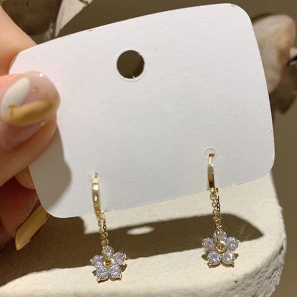 fashion crystal flower pendant dangle earrings for women 2021 cute korean female office jewelry earring boucle oreille femme, Silver
fashion crystal flower pendant dangle earrings for women 2021 cute korean female office jewelry earring boucle oreille femme, Silver