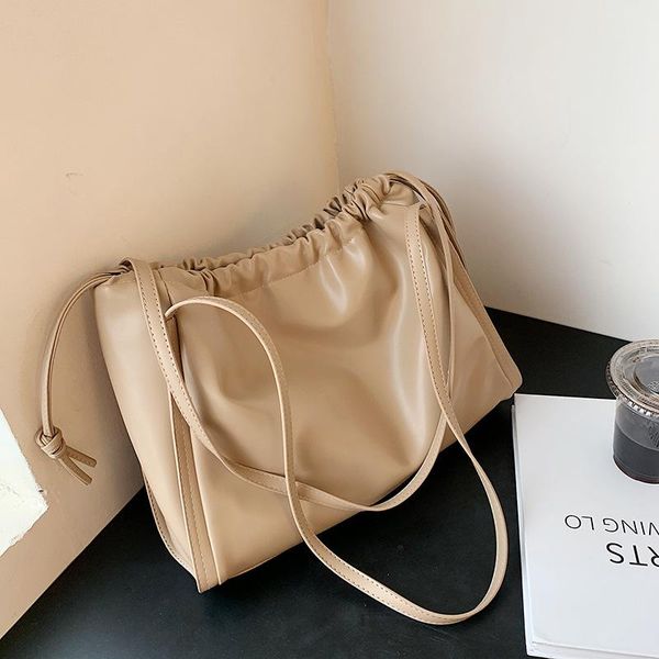 evening bags retro casual ladies bag 2021 designer handbags korean fashion one-shoulder underarm large capacity messenger tote
evening bags retro casual ladies bag 2021 designer handbags korean fashion one-shoulder underarm large capacity messenger tote