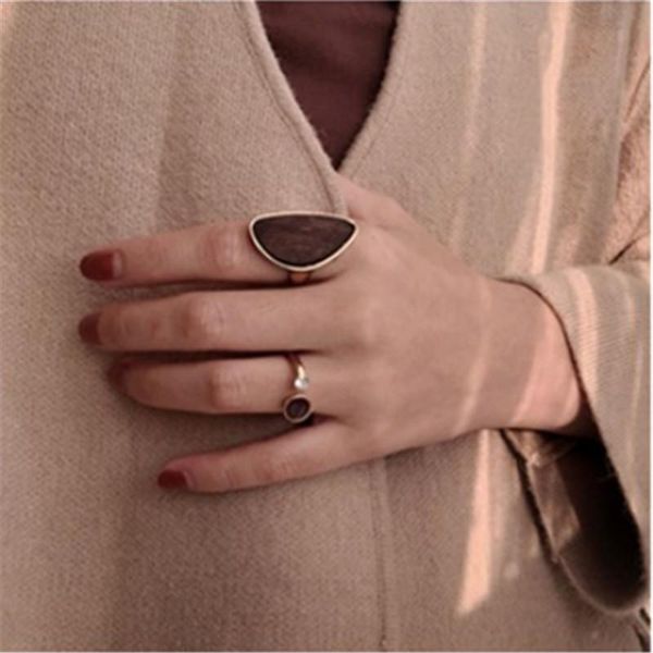cluster rings geometric irregularity for women creative shell wood resin stone enamel finger ring party jewelry, Golden;silver
cluster rings geometric irregularity for women creative shell wood resin stone enamel finger ring party jewelry, Golden;silver