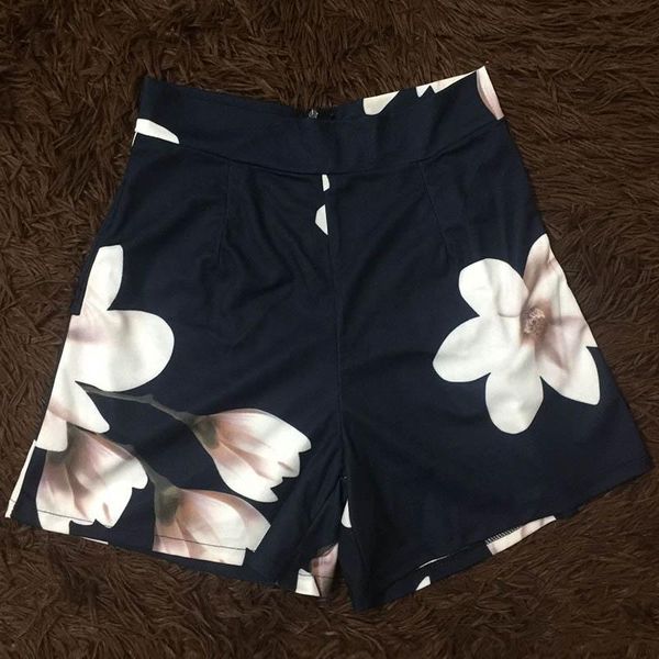 women's shorts summer women high waist zipped flowers printing girls casual wide leg short trouser 88, White;black
women's shorts summer women high waist zipped flowers printing girls casual wide leg short trouser 88, White;black