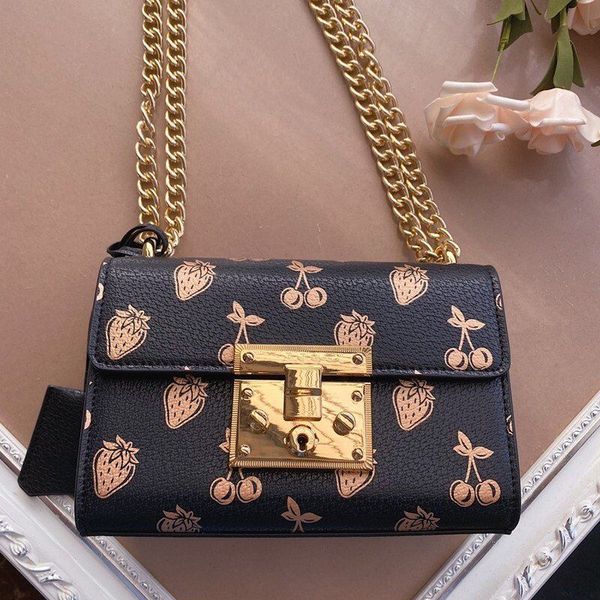 luxury designers italy brand strawberry cherry print bag padlock shoulder bags genuine leather messenger crossbodybag designer women chain b
luxury designers italy brand strawberry cherry print bag padlock shoulder bags genuine leather messenger crossbodybag designer women chain b