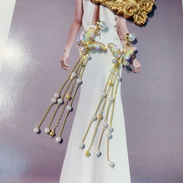 tassel earrings 925 silver needle diamond butterfly pearl alloy long earrings 2021 new creative personalized earrings
tassel earrings 925 silver needle diamond butterfly pearl alloy long earrings 2021 new creative personalized earrings