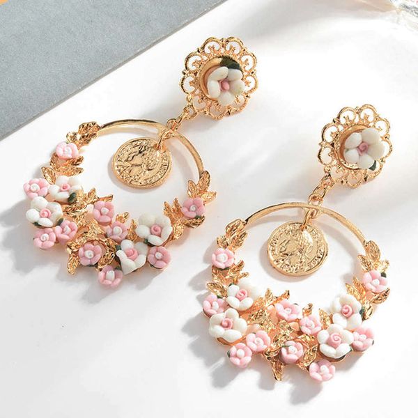 brand women earrings elegant inlaid pearl large plower summer fresh and beautiful around jewelry gifts, Golden
brand women earrings elegant inlaid pearl large plower summer fresh and beautiful around jewelry gifts, Golden