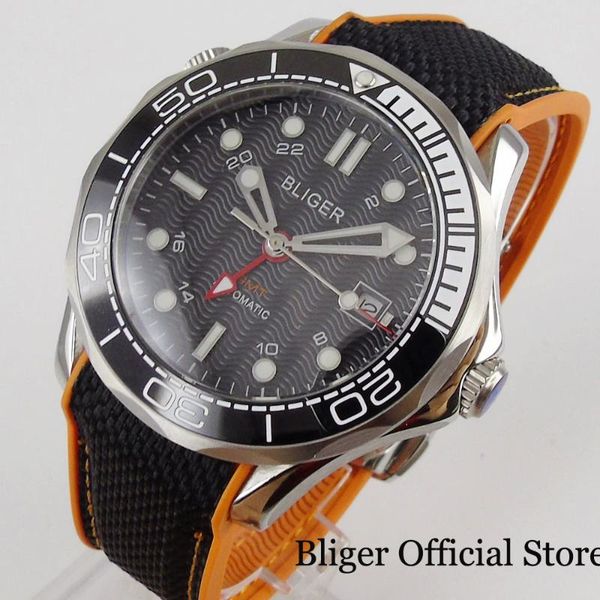 wristwatches self winding men watch black dial rotating bezel ceramic insert rubber band gmt hand, Slivery;brown
wristwatches self winding men watch black dial rotating bezel ceramic insert rubber band gmt hand, Slivery;brown