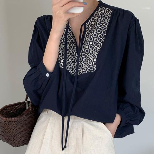 korean chic women blue/beige embroidery blouse vintage v-neck loose shirts casual long sleeve female fashion blusas1, White
korean chic women blue/beige embroidery blouse vintage v-neck loose shirts casual long sleeve female fashion blusas1, White