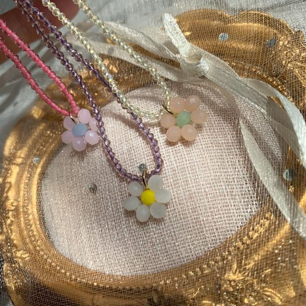 chokers kpop colorful transparent acrylic round bead flowers necklaces pendant daisy necklace for women man vacation couple jewelry, Golden;silver
chokers kpop colorful transparent acrylic round bead flowers necklaces pendant daisy necklace for women man vacation couple jewelry, Golden;silver