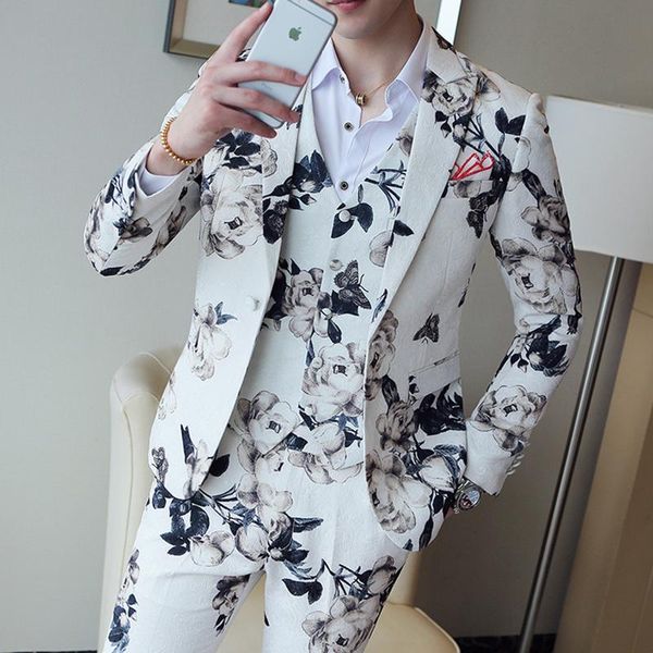 suit three-piece male korean version of the trend youth slim handsome casual small men men's suits & blazers, White;black
suit three-piece male korean version of the trend youth slim handsome casual small men men's suits & blazers, White;black