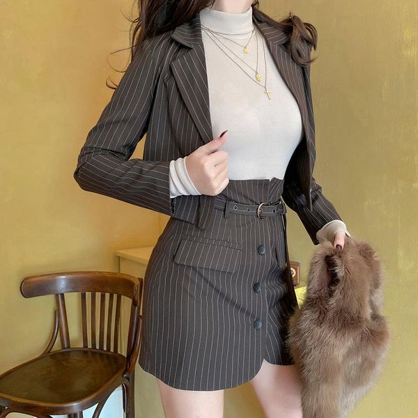 two piece dress 2021 autumn winter recommended slim fashion brown striped short jacket and high waist skirt women outfits, White
two piece dress 2021 autumn winter recommended slim fashion brown striped short jacket and high waist skirt women outfits, White