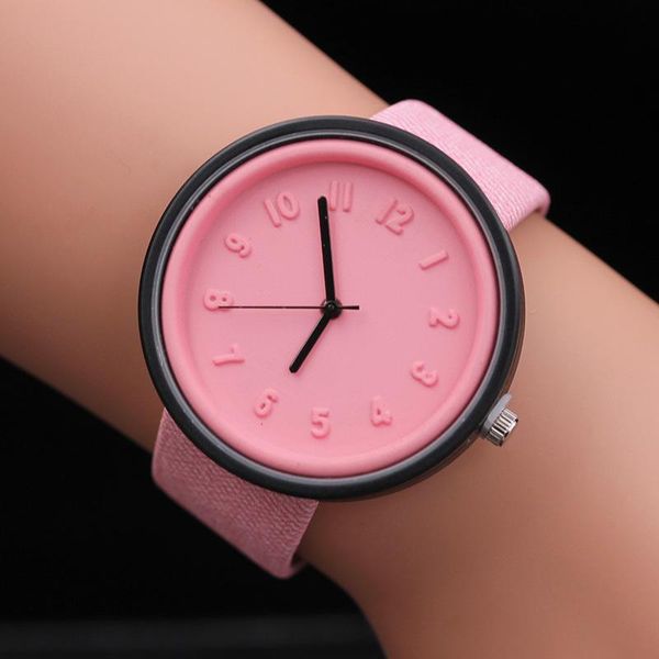 wristwatches 2021 nova moda placa de argila criativo digital preto lado disco couro macio feminino pin buckle watch simples e generoso, Slivery;brown
wristwatches 2021 nova moda placa de argila criativo digital preto lado disco couro macio feminino pin buckle watch simples e generoso, Slivery;brown