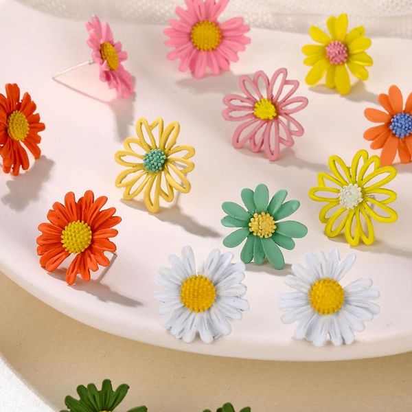 korean small fresh daisy flower stud earrings 2021 fashion 5 color geometric girl ear jewelry gift, Golden;silver
korean small fresh daisy flower stud earrings 2021 fashion 5 color geometric girl ear jewelry gift, Golden;silver