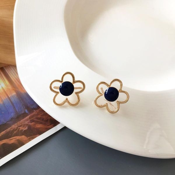 stud bilandi s925 needle sweet jewelry flower earrings pretty design temperament resin for girl lady gifts, Golden;silver
stud bilandi s925 needle sweet jewelry flower earrings pretty design temperament resin for girl lady gifts, Golden;silver