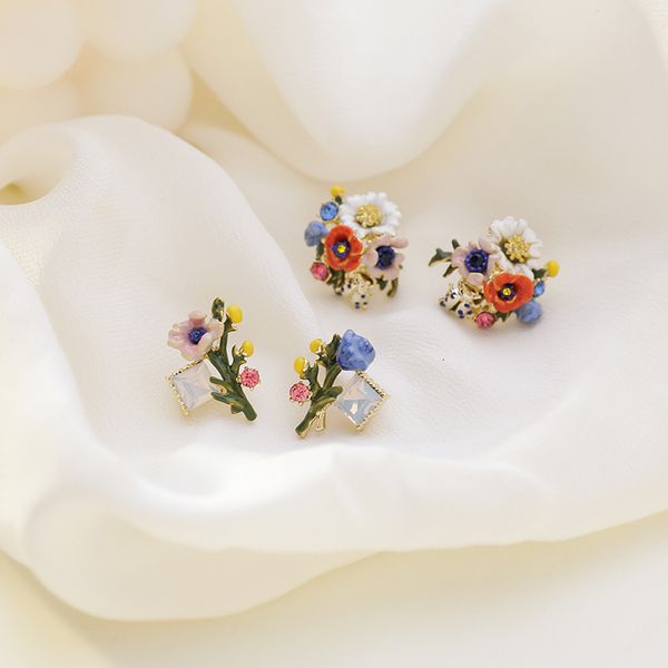 korean s925 yindong gate same french enamel colored glaze flower earrings fashion oil dripping, Silver
korean s925 yindong gate same french enamel colored glaze flower earrings fashion oil dripping, Silver