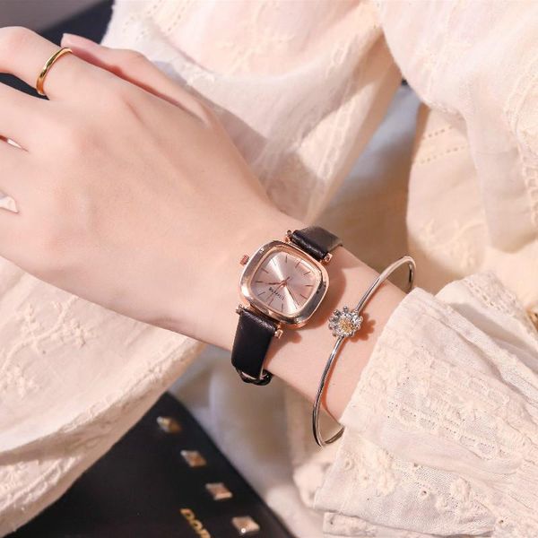 wristwatches qaulities square women fashion watches simple female quartz clock ulzzang retro ladies leather gifts, Slivery;brown
wristwatches qaulities square women fashion watches simple female quartz clock ulzzang retro ladies leather gifts, Slivery;brown