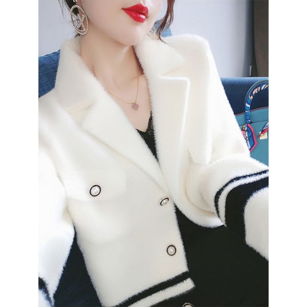 autumn and winter 2021 new imitation mink wool knitted cardigan loose lazy women's sweater small fragrance suit coat, Black;brown
autumn and winter 2021 new imitation mink wool knitted cardigan loose lazy women's sweater small fragrance suit coat, Black;brown