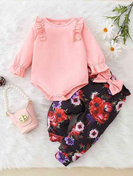 baby ruffle trim flounce sleeve bodysuit & bow front floral print sweatpants she, White
baby ruffle trim flounce sleeve bodysuit & bow front floral print sweatpants she, White