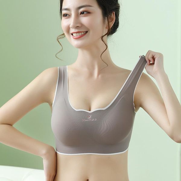 bras nude latex underwear ladies no trace steel ring small chest gathered up to adjust sports vest sleep wireless, Red;black
bras nude latex underwear ladies no trace steel ring small chest gathered up to adjust sports vest sleep wireless, Red;black