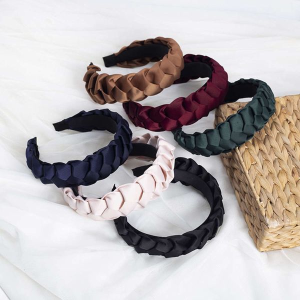 version spring color braided braid knotted hoop pleated fashion pressed circle, Black;brown
version spring color braided braid knotted hoop pleated fashion pressed circle, Black;brown