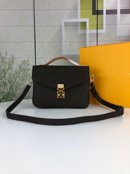 Designer handbags luxury Evening Bags handbags high quality lady chain shoulder bag patent leather drill open lid shopping fashion classic m40870
Designer handbags luxury Evening Bags handbags high quality lady chain shoulder bag patent leather drill open lid shopping fashion classic m40870