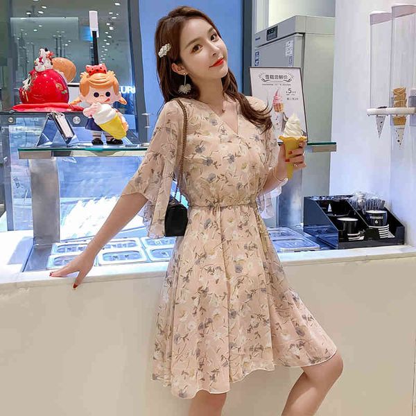 bohemian women chiffon dress elastic waist printed loose a-line flare sleeve female v-neck femme vestidos summer 210423, Black;gray
bohemian women chiffon dress elastic waist printed loose a-line flare sleeve female v-neck femme vestidos summer 210423, Black;gray