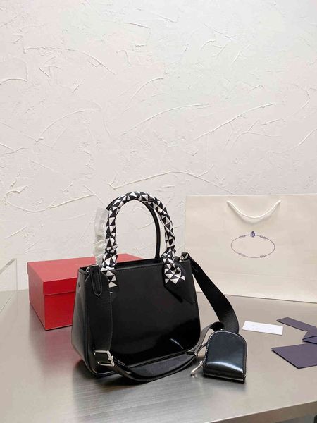 designer handbag 2021 louisbags_18 saddle bag felicie marmont onthego mini backpack purse dingdanduoduo888 marc snapsbags on shoulder of lei
designer handbag 2021 louisbags_18 saddle bag felicie marmont onthego mini backpack purse dingdanduoduo888 marc snapsbags on shoulder of lei