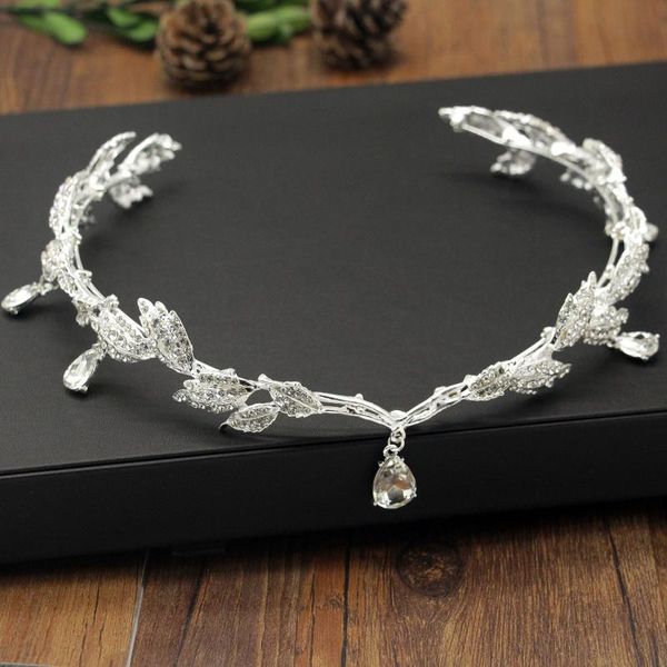 hair clips & barrettes wedding rhinestone leaf crown with semi-circular design elagant durable long lasting adjustable for bride ml, Golden;silver
hair clips & barrettes wedding rhinestone leaf crown with semi-circular design elagant durable long lasting adjustable for bride ml, Golden;silver