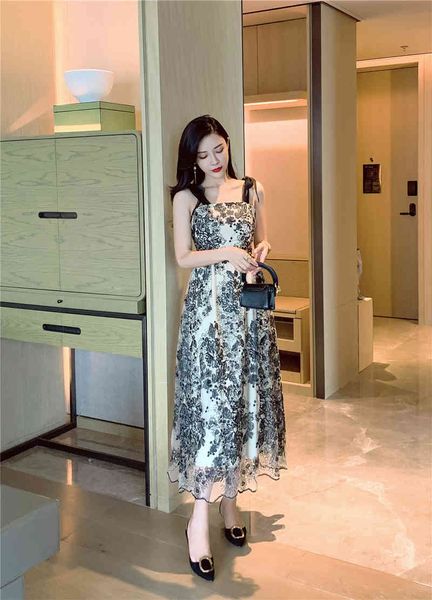 casual dresses new embroidery mesh lace women spaghetti strap long midi vintage korean summer party french runway cdn6, Black;gray
casual dresses new embroidery mesh lace women spaghetti strap long midi vintage korean summer party french runway cdn6, Black;gray