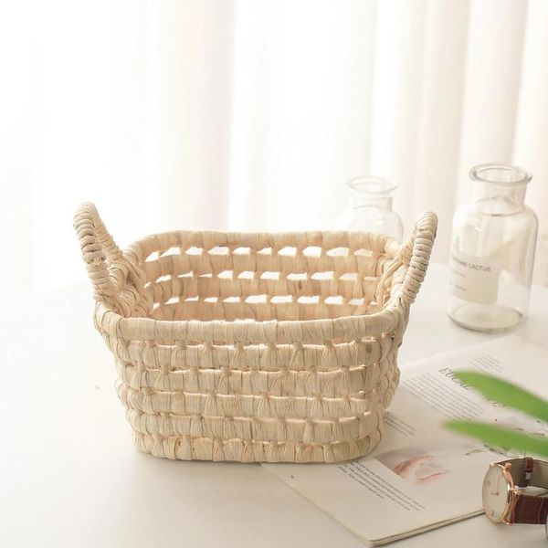 natural straw basket with handle hand-woven flower dried wicker woven fruit promotion storage baskets
natural straw basket with handle hand-woven flower dried wicker woven fruit promotion storage baskets