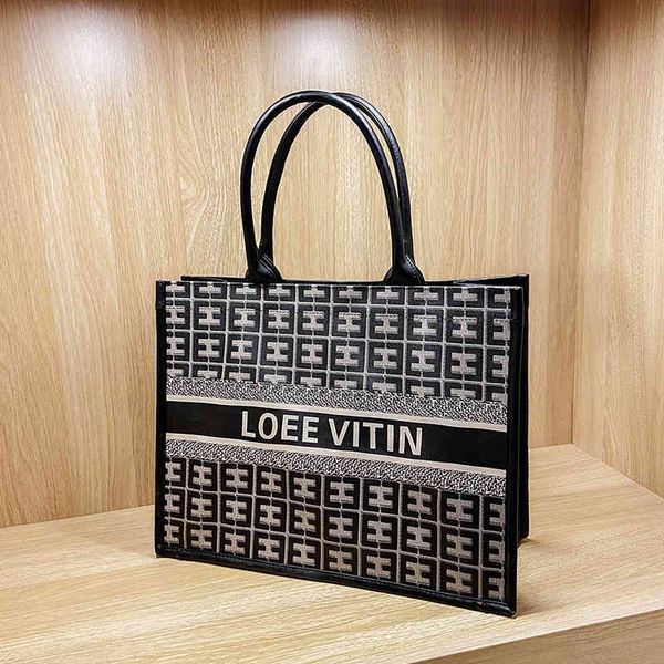 luxury handbags female 2021 new large capacity shoulder bag fashion net red texture printing hand tote shopping bag va8g
luxury handbags female 2021 new large capacity shoulder bag fashion net red texture printing hand tote shopping bag va8g