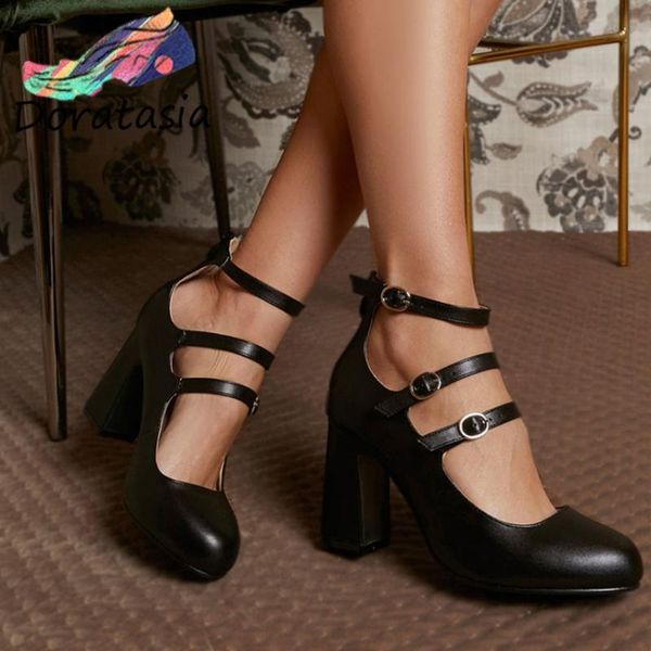 retro women solid buckle shallow round toe shoes high heel vintage design dress concise pumps, Black
retro women solid buckle shallow round toe shoes high heel vintage design dress concise pumps, Black