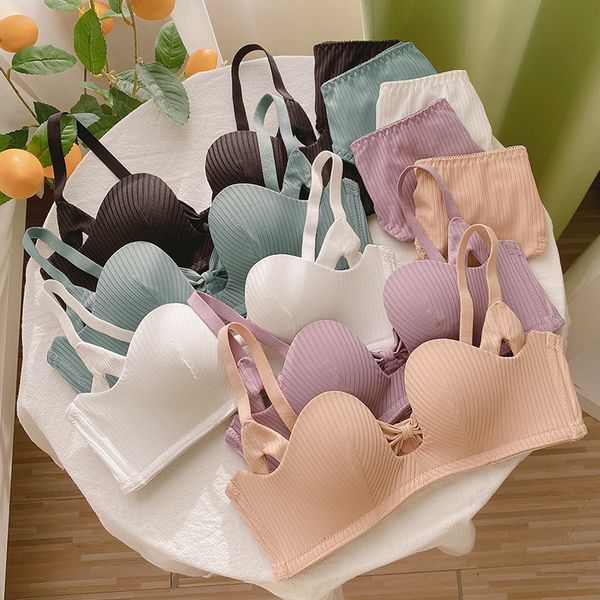 bras sets no steel ring, lace, trace bra suit, gathering ladies' underwear 12, Red;black
bras sets no steel ring, lace, trace bra suit, gathering ladies' underwear 12, Red;black