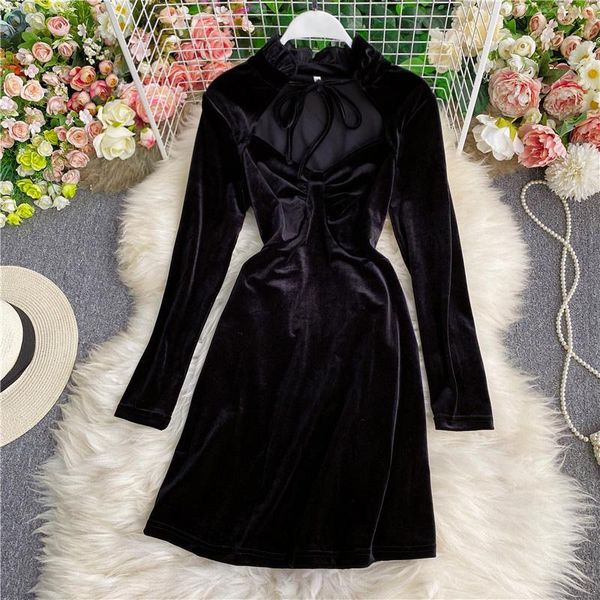 casual dresses 2021 autumn winter velvet retro stand collar mid-length dress hollow long-sleeved temperament vestido feminino uk526, Black;gray
casual dresses 2021 autumn winter velvet retro stand collar mid-length dress hollow long-sleeved temperament vestido feminino uk526, Black;gray