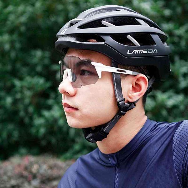 3Lampada color changing polarized riding glasses windproof s men's women's mountain road bike goggles day and night dual purpose1
3Lampada color changing polarized riding glasses windproof s men's women's mountain road bike goggles day and night dual purpose1