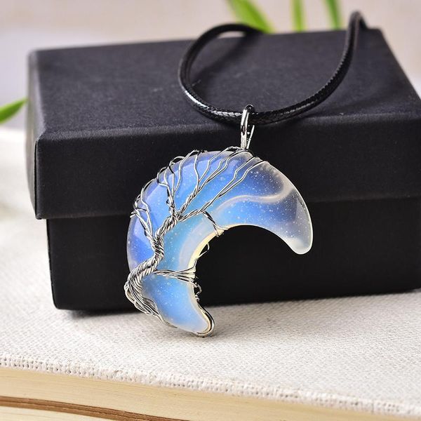 decorative objects & figurines 1pc natural crystal pendant tree of life moon shape reiki polished energy mineral jewelry for couples christm
decorative objects & figurines 1pc natural crystal pendant tree of life moon shape reiki polished energy mineral jewelry for couples christm