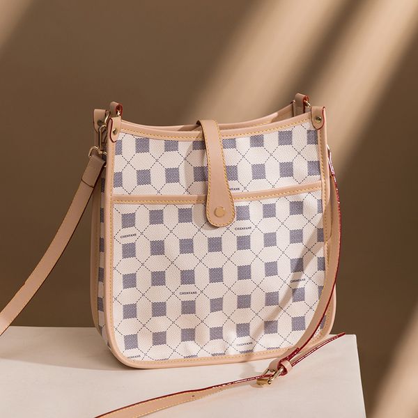 factory womens bag 2021 new fashion students canvas bag simple large capacity totes wide shoulder strap single shoulder bucket bag
factory womens bag 2021 new fashion students canvas bag simple large capacity totes wide shoulder strap single shoulder bucket bag