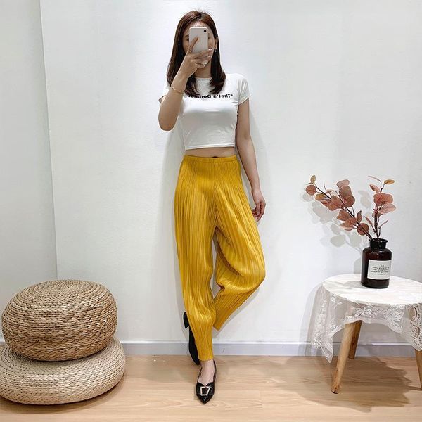 women's pants & capris for women 2021 summer folds loose casual harem slimming bloomers nine-point thin section clothing, Black;white
women's pants & capris for women 2021 summer folds loose casual harem slimming bloomers nine-point thin section clothing, Black;white