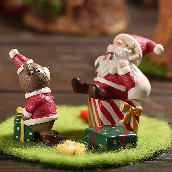 decoration scene shop window display christmas tree pendant creative props 
decoration scene shop window display christmas tree pendant creative props