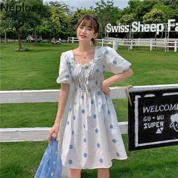neploe daisy print square neck dress women sweet puff sleeve pleated ruffles dresses slim elegant vestidos summer sweet robe 210422, Black;gray
neploe daisy print square neck dress women sweet puff sleeve pleated ruffles dresses slim elegant vestidos summer sweet robe 210422, Black;gray