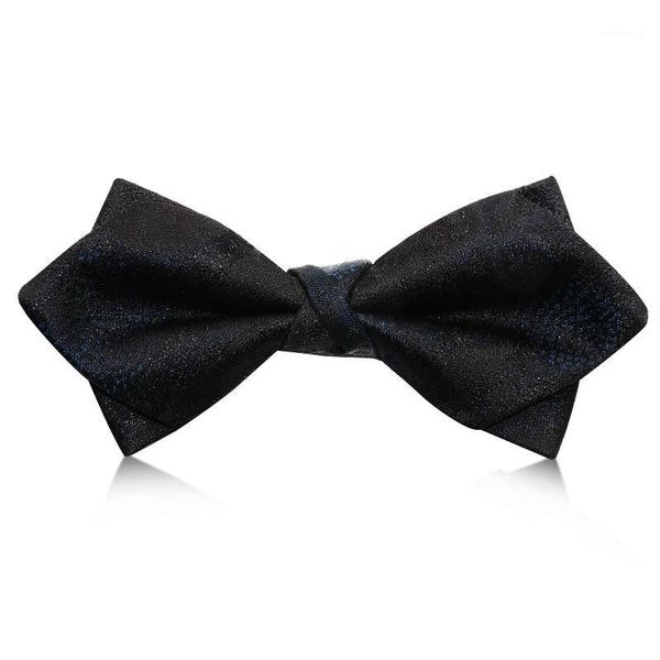 2020 brand new fashion men's bow ties double fabric black navy blue dark pattern silk bowtie banquet butterfly tie with gift box1, Black;gray
2020 brand new fashion men's bow ties double fabric black navy blue dark pattern silk bowtie banquet butterfly tie with gift box1, Black;gray