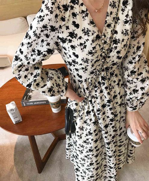 casual dresses sunset evening wind v-neck sleeve floral dr's autumn and winter middle long bottomed thin french, Black;gray
casual dresses sunset evening wind v-neck sleeve floral dr's autumn and winter middle long bottomed thin french, Black;gray