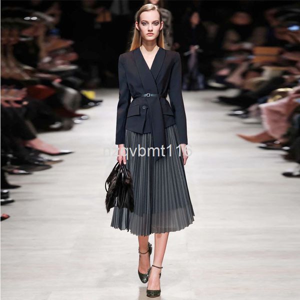 two piece dress temperament commuting 21 autumn women's wear black fashion suit lace up jacket + pleated mesh skirt, White
two piece dress temperament commuting 21 autumn women's wear black fashion suit lace up jacket + pleated mesh skirt, White